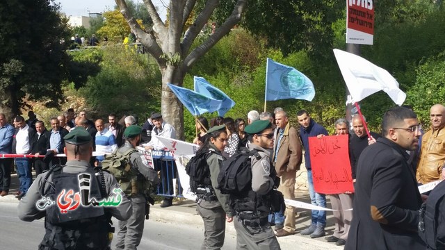  القدس - فيديو : بلدية كفرقاسم تشارك في مظاهرة رؤساء وموظفي البلديات والمجالس العربية امام الكنيست ووزارة المالية 